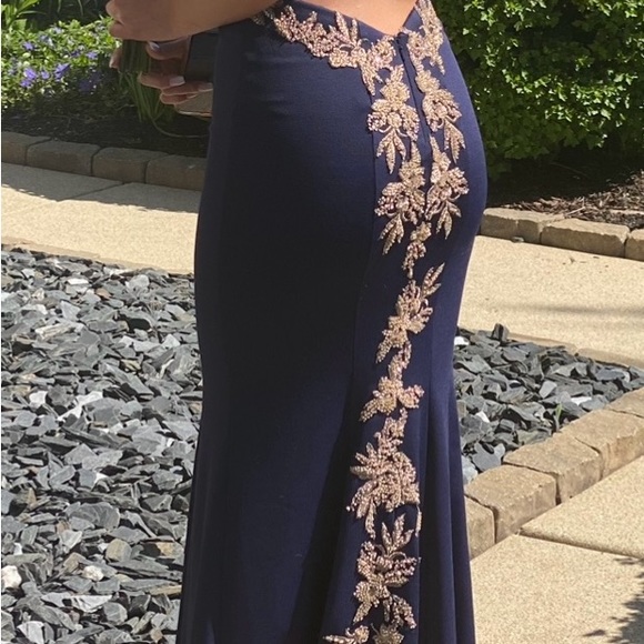 Prom/Formal Gown - Picture 8 of 9